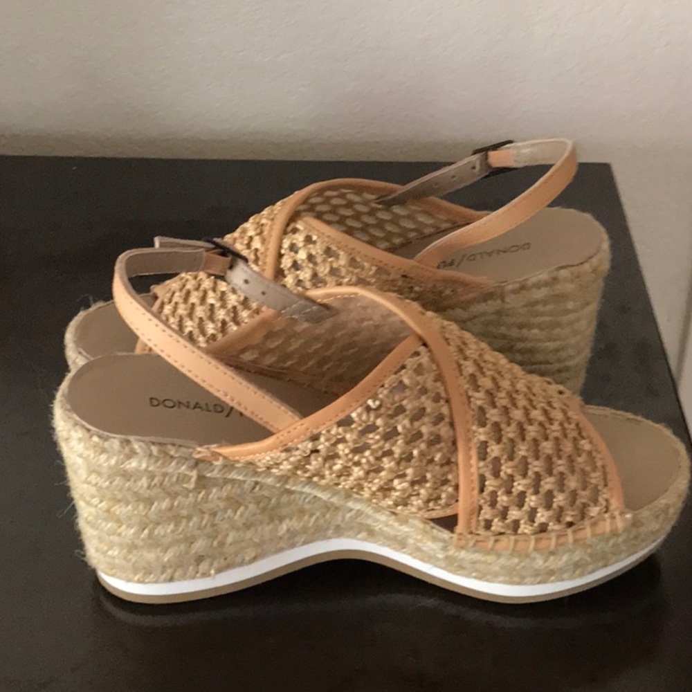 Donald Pliner wedges